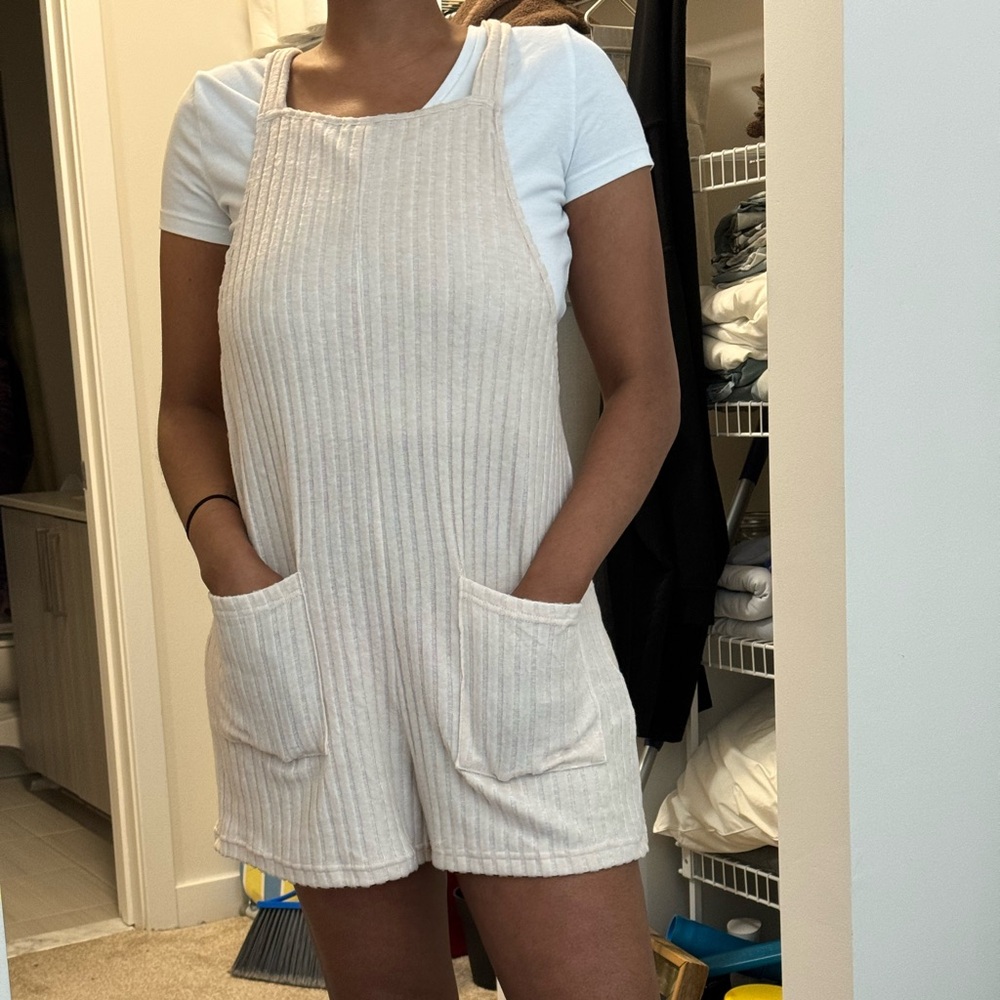 Women’s Sleeveless Short Jumpsuit